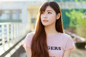 The special foods of the Shanghai night market allow you to taste the city's finest delicacies in one night! The special foods of the Shanghai night market allow you to taste the city's finest delicacies in one night!